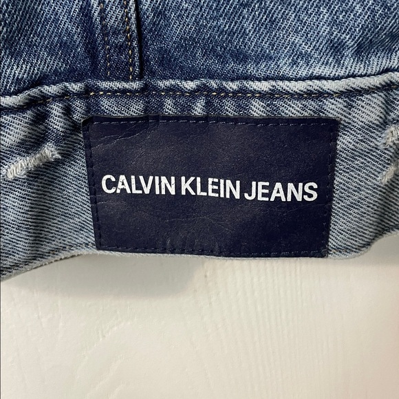 Calvin Klein Like New Men's Denim Jacket Acid Wash Patched Distressed Size Small - Picture 10 of 14